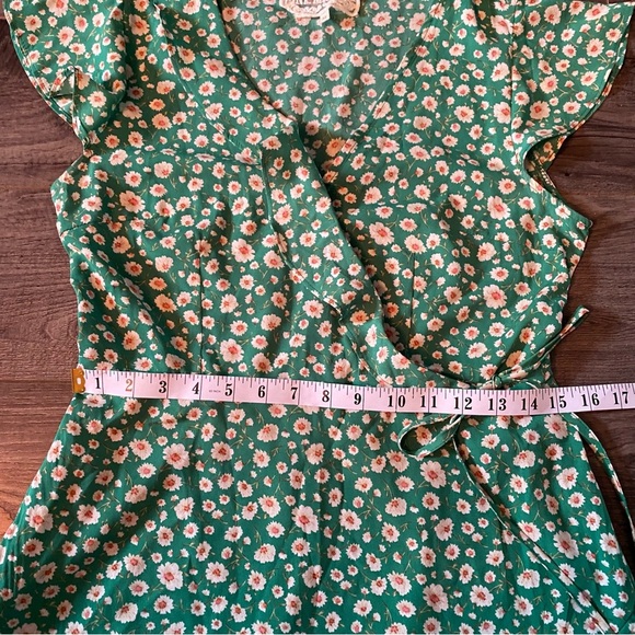 Pink Martini Dress green petite floral print ruffle sleeves faux wrap style - Picture 8 of 12